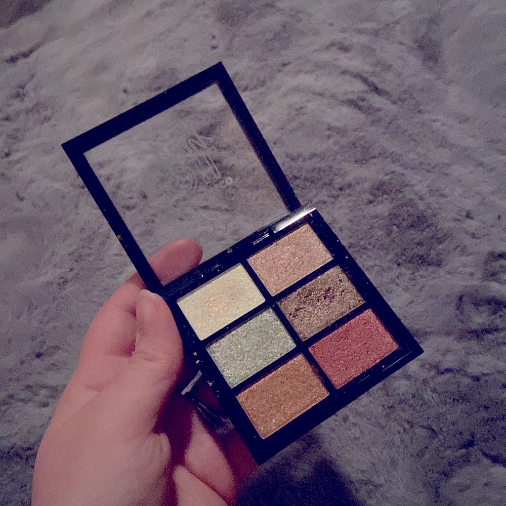 Nyx foil eyeshadow palette